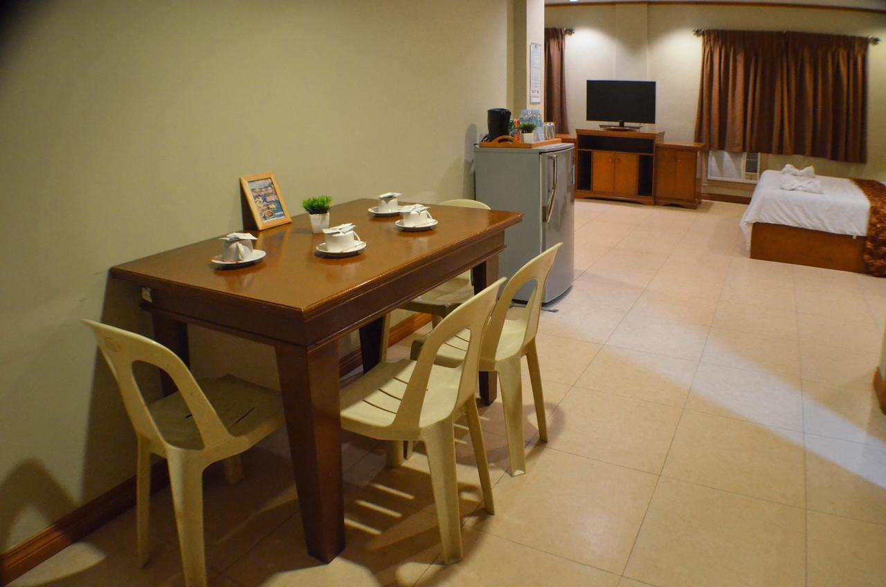 Subic Waterfront Resort And Hotel Exterior foto