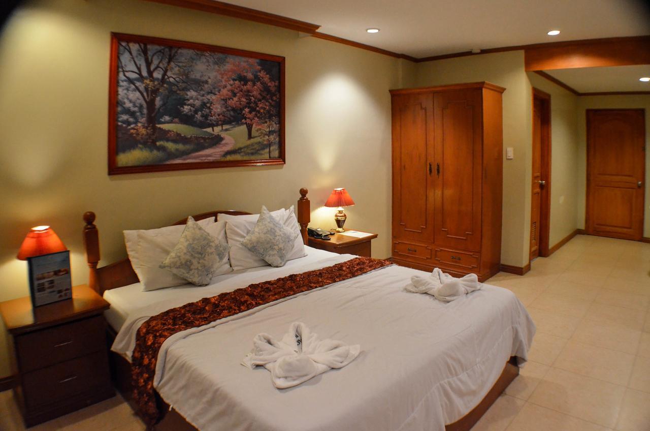 Subic Waterfront Resort And Hotel Exterior foto